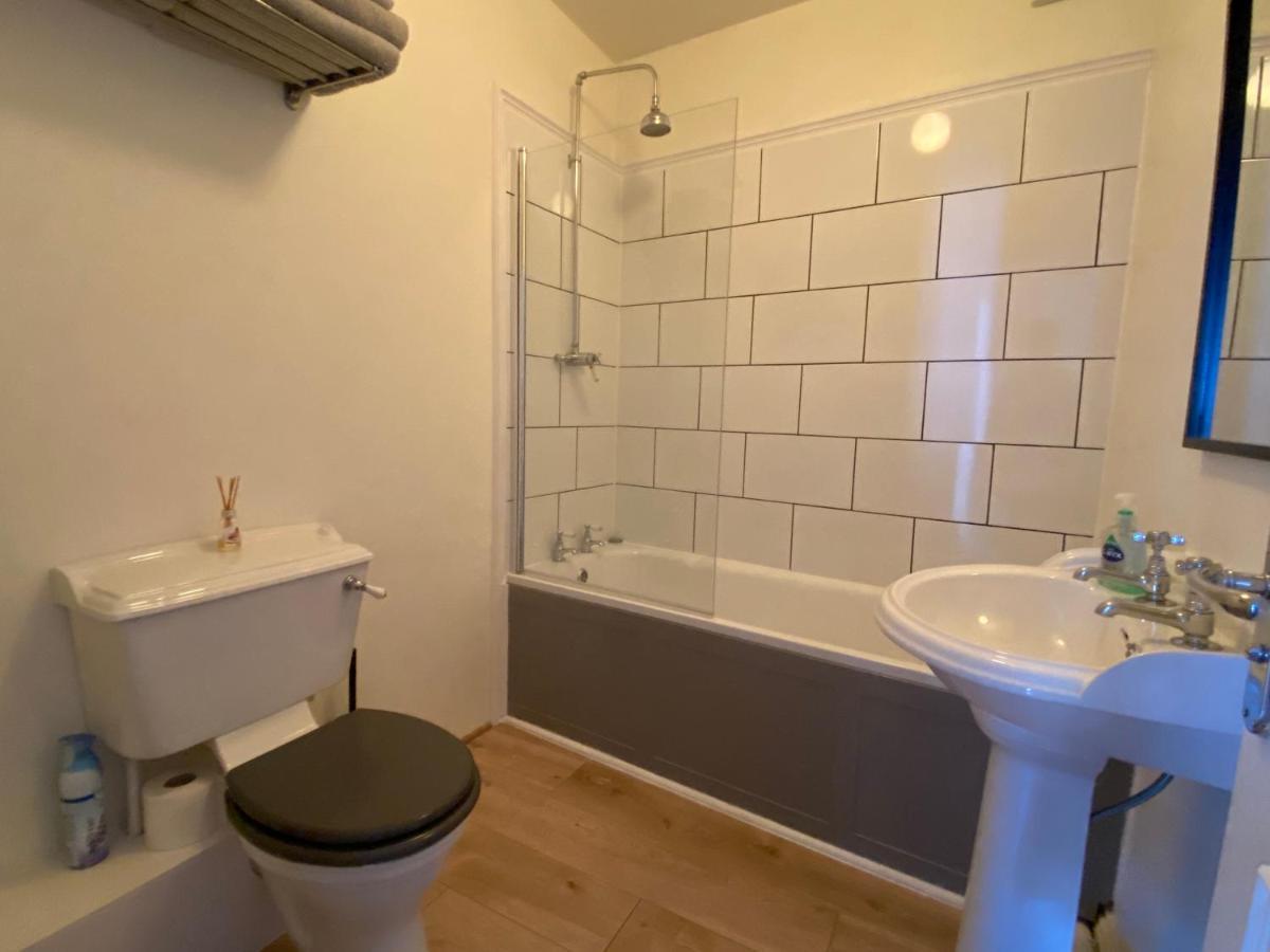 15 Queen Street, Flat 2 Ulverston Extérieur photo